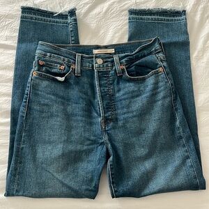 Levi’s High rise wedgie straight leg jean